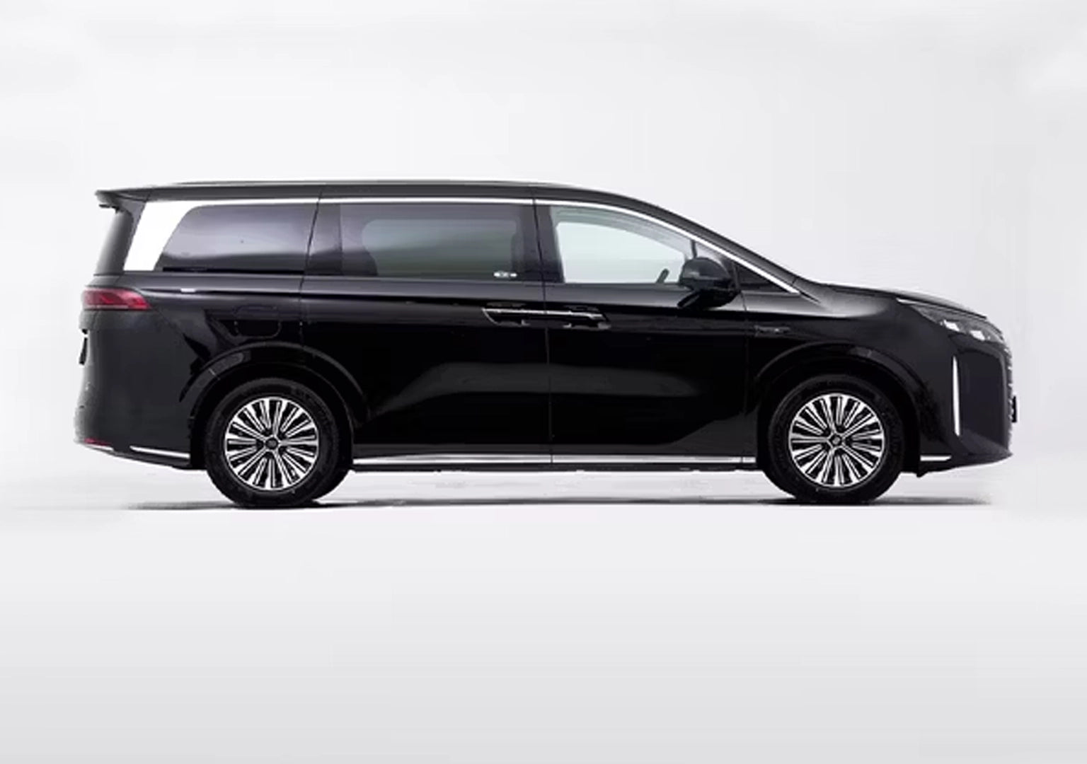 BYD C-SUMMER Dmi